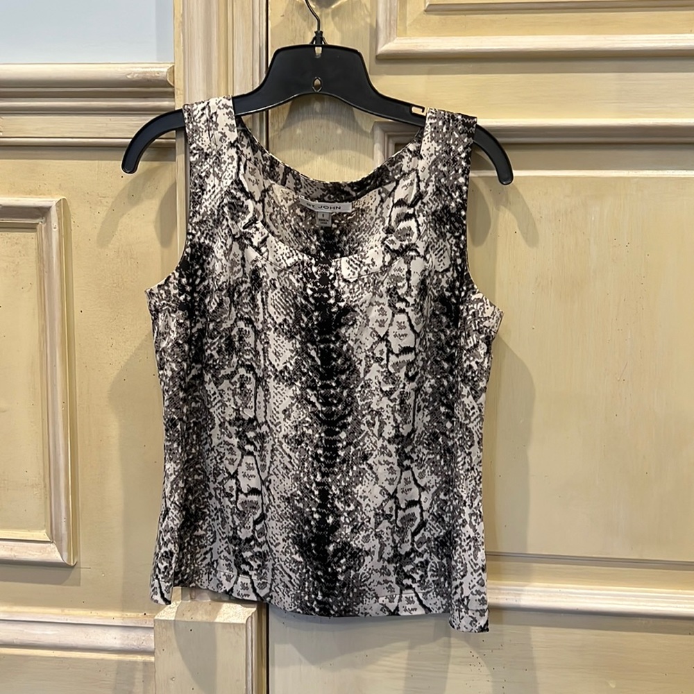 St. John Women Snakeskin Top Size S